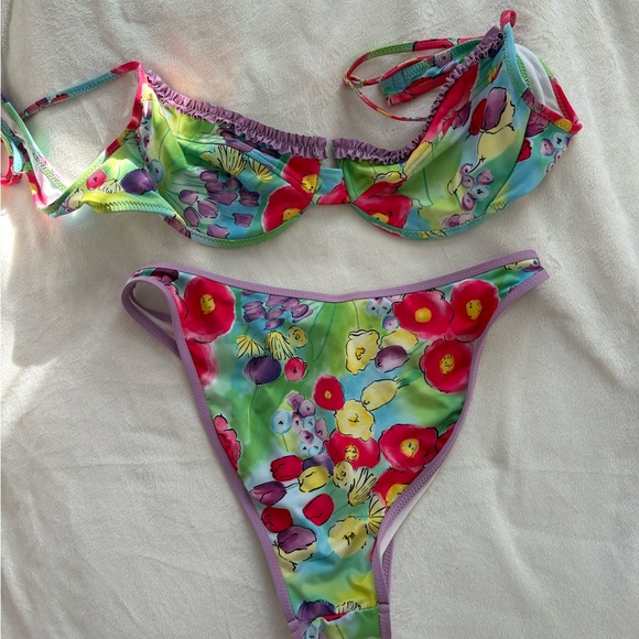 Heavy Manners Bikini Set “Tuuli’s Favorite” - Picture 5 of 5